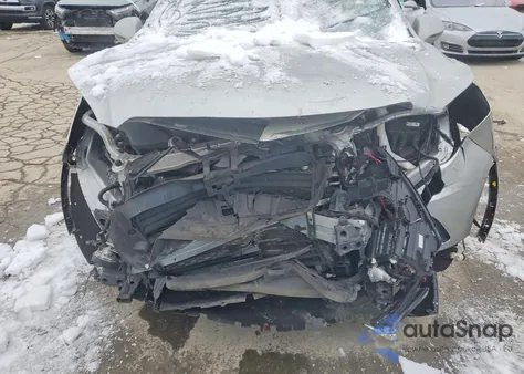 2018 Buick Envision Essence z USA, uszkodzony, nr VIN LRBFX1SA8JD016716